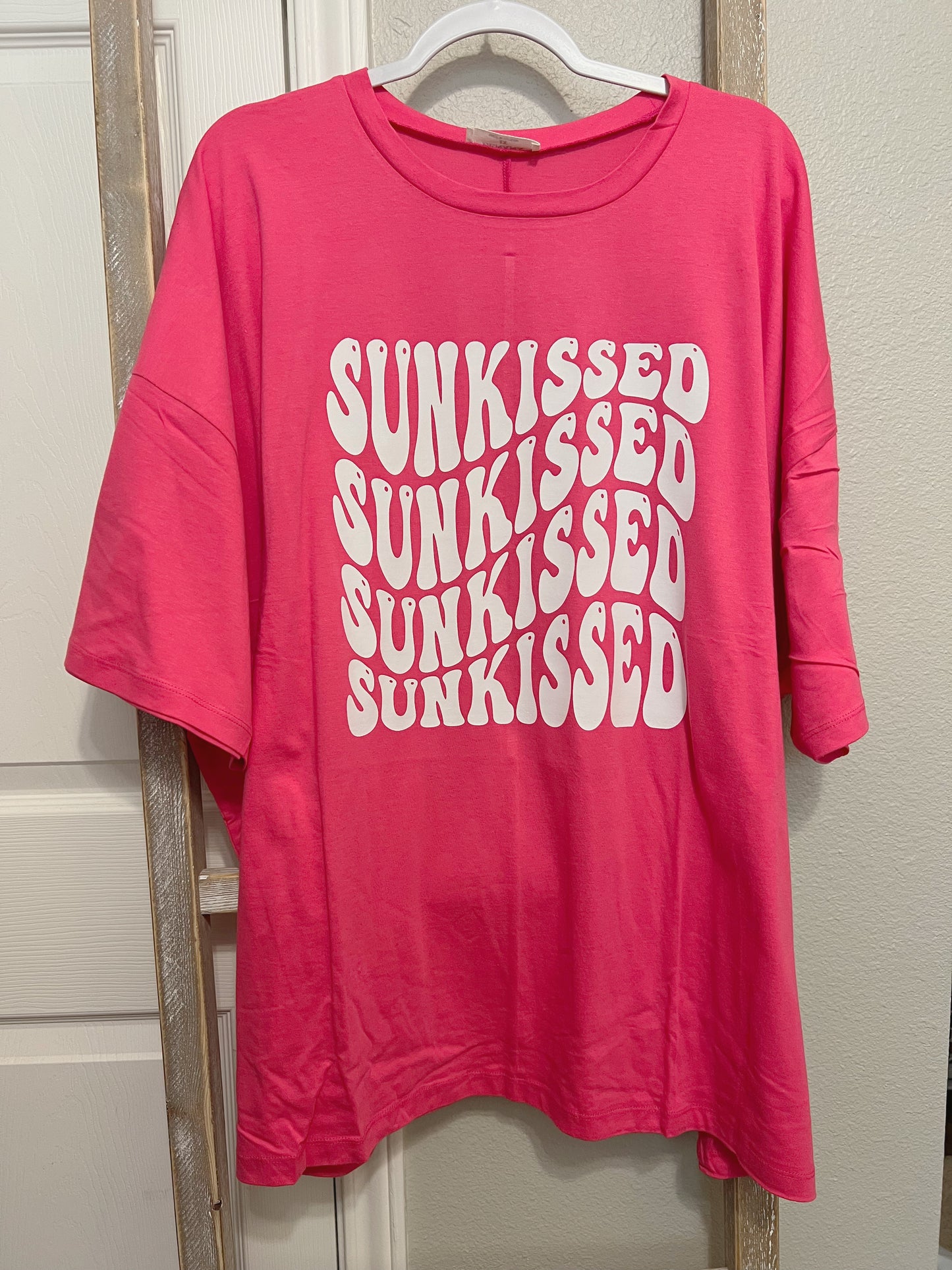 Sun Kissed Oversized Graphic Tee Fuchsia